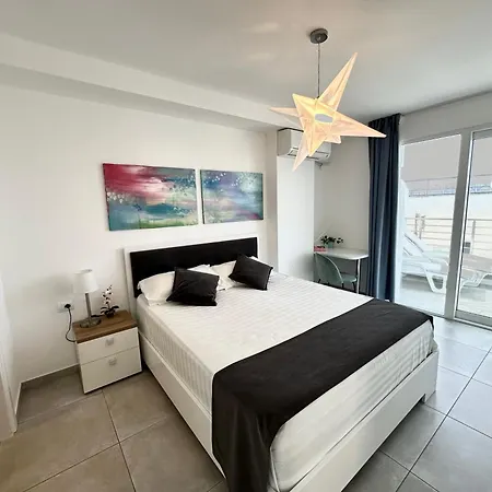 Michaela 아파트 *