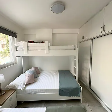 아파트 Michaela Sarandë