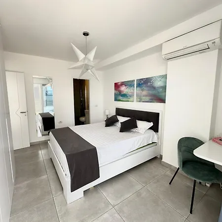 Michaela 아파트 Sarandë